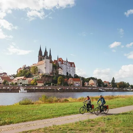 Barrierefrei - Privatparkplatz - Zentral Im Gruenen 마그데부르크
