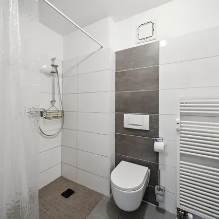 Barrierefrei - Privatparkplatz - Zentral Im Gruenen *