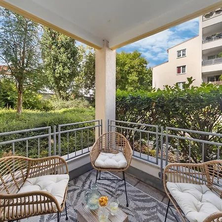 Barrierefrei - Privatparkplatz - Zentral Im Grünen Apartment *