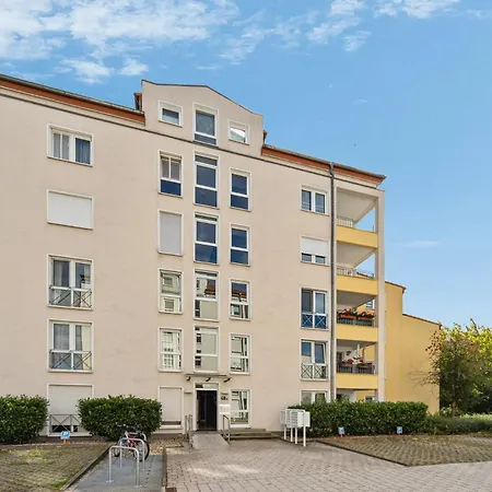 Apartment Barrierefrei - Privatparkplatz - Zentral Im Grünen *