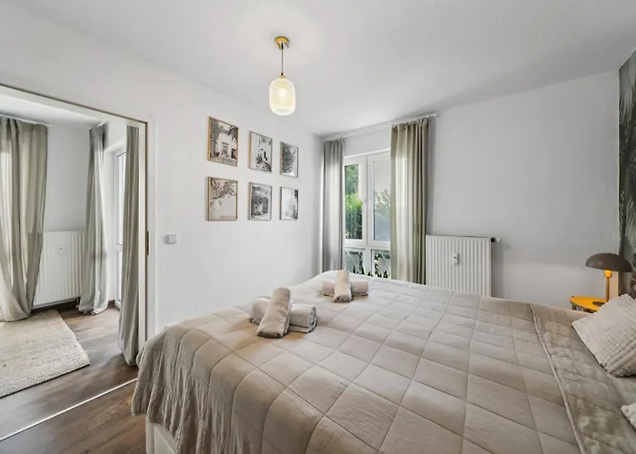 Apartment Barrierefrei - Privatparkplatz - Zentral Im Grünen Magdeburg