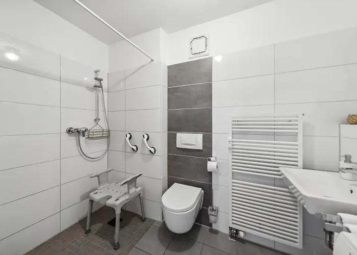 Barrierefrei - Privatparkplatz - Zentral Im Grünen * Magdeburg